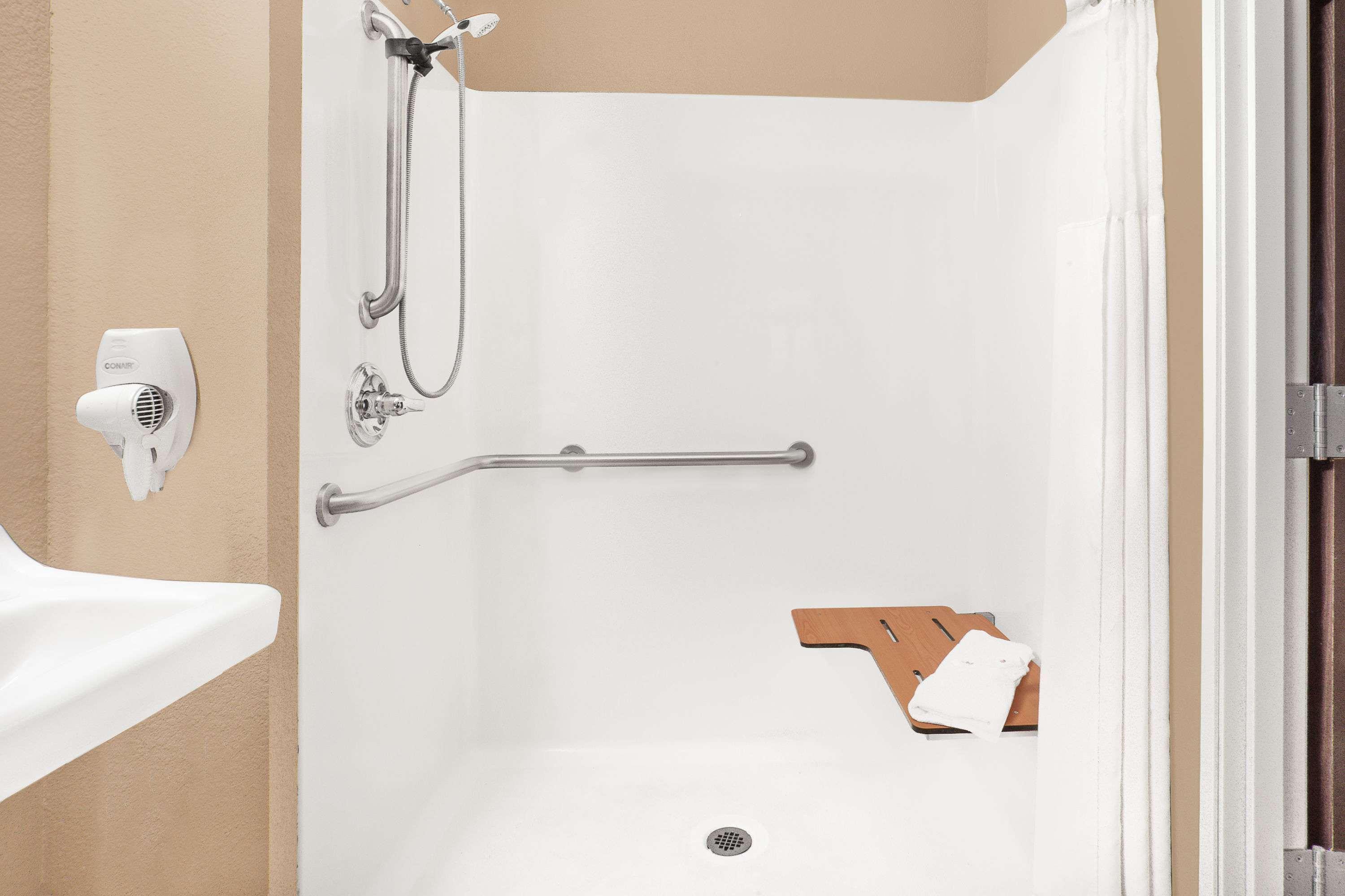 Microtel Inn & Suites By Wyndham Manchester - Newly Renovated Extérieur photo