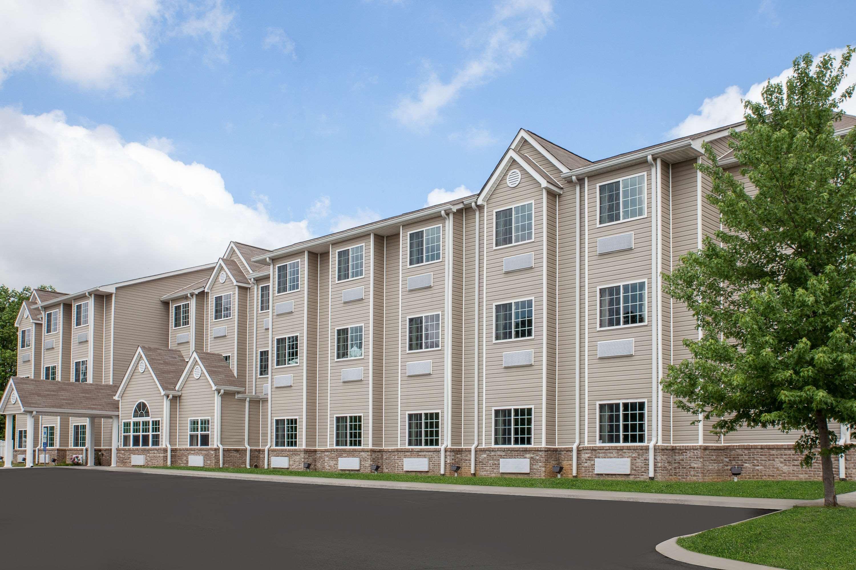Microtel Inn & Suites By Wyndham Manchester - Newly Renovated Extérieur photo