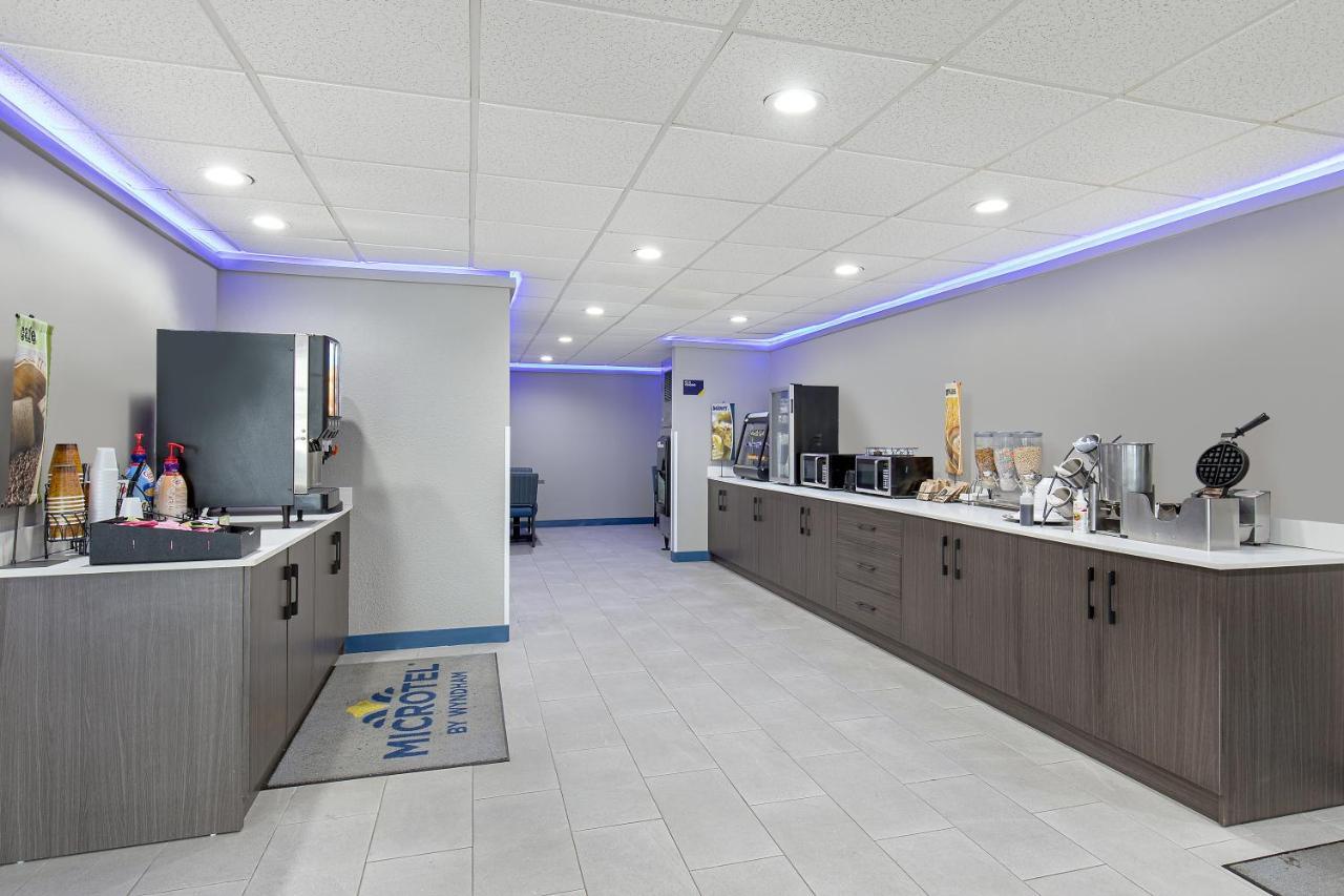 Microtel Inn & Suites By Wyndham Manchester - Newly Renovated Extérieur photo