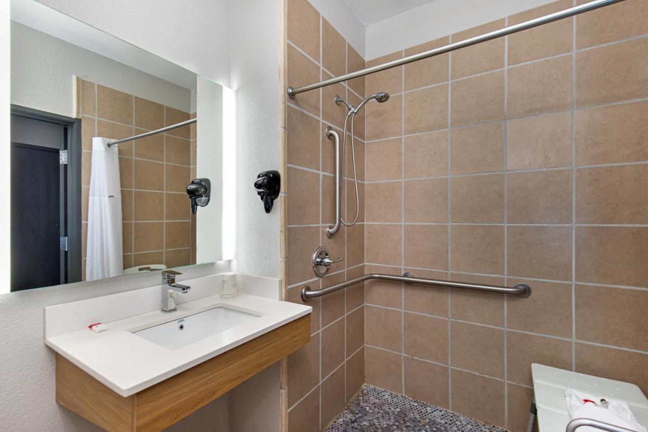 Microtel Inn & Suites By Wyndham Manchester - Newly Renovated Extérieur photo