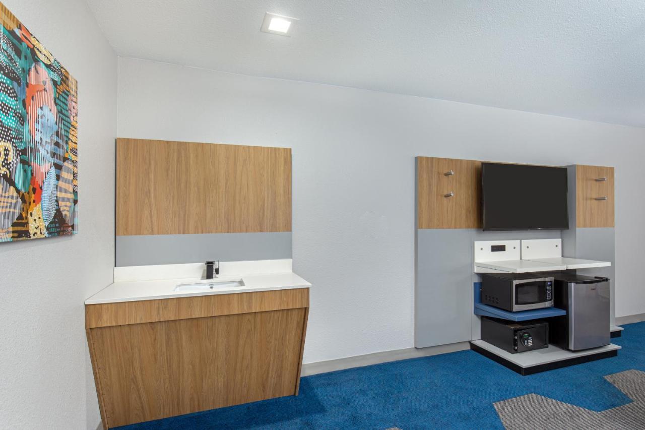 Microtel Inn & Suites By Wyndham Manchester - Newly Renovated Extérieur photo